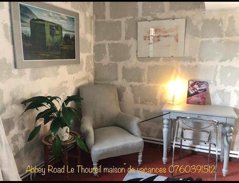 Abbey Road Le Thoureil Apartment Bagian luar foto